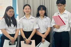 Họp phụ huynh không nói về quỹ trường, quỹ lớp: Những 'tâm thư' gửi gắm ở hộc bàn