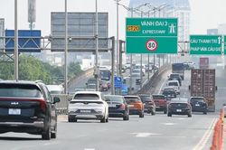 Hà Nội giữ nguyên làn dừng khẩn cấp đường Vành đai 3 trên cao