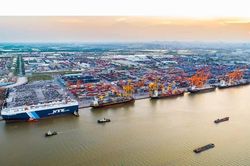 12 tỉnh, thành phố nào tăng trưởng kinh tế trên hai con số?