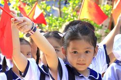 Đường dây nóng tiếp nhận phản ánh về lạm thu và dạy thêm sai quy định