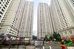 Giá căn hộ Linh Đàm sau cơn sốt; loạt nhà ở xã hội bị hủy thông tin tính thuế