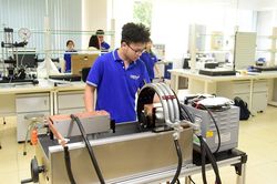 Sinh viên không phải làm hồ sơ xin một loại học bổng, điểm cao là được nhận