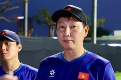 HLV Kim Sang-sik: Càng khó khăn, tuyển Việt Nam càng quyết tâm chiến thắng