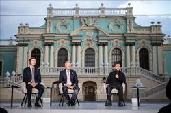 Thương vụ dầu mỏ 20 tỷ USD chen vào đàm phán Mỹ - Nga về Ukraine