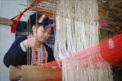 Điện Biên: Giữ hồn thổ cẩm Lào ở bản biên giới Pa Xa Lào