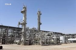 IEA xả kho 325 triệu thùng để bình ổn giá dầu