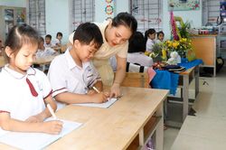 Lợi ích kép từ chương trình chiếu sáng học đường