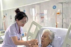 Mọi thứ qua đi, tình người ở lại...
