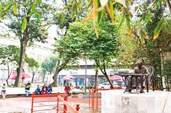 Tượng đài Bác Hồ ở Mexico