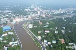 Đường giao thông hai bên bờ sông Bảo Định phát huy hiệu quả