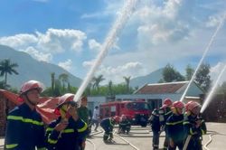 Thực tập phương án chữa cháy, cứu nạn cứu hộ tại Công ty CP Chế biến gỗ Thành Long