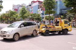 Phường Nghĩa Đô xử lý vi phạm bãi trông giữ phương tiện