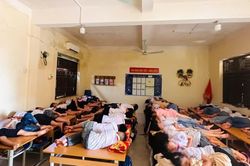 Học sinh nam, nữ nghỉ trưa chung: Có nên tách không gian?