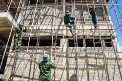 Lính thợ xây trường liên cấp trên đỉnh Trường Sơn