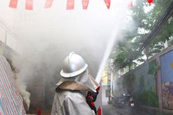 Phường Giảng Võ diễn tập chữa cháy và cứu nạn, cứu hộ sát với thực tế