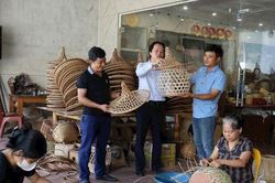 Từ làng nghề đến sản phẩm OCOP giá trị cao ở Hà Nội