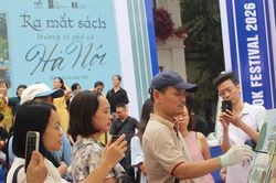 Hội Sách Hà Nội năm 2026: Tái hiện 'Hương vị phố cổ Hà Nội' qua từng nét ký họa