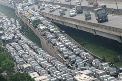 Xóa làn khẩn cấp Vành đai 3 trên cao: Nguy cơ 'tự thắt nút cổ chai', tiềm ẩn nhiều rủi ro an toàn
