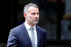 Ryan Giggs cảnh báo Indonesia và Malaysia