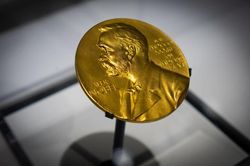 Những ứng viên của Nobel Văn chương