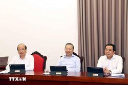 Ngày làm việc thứ nhất Hội nghị Trung ương 4 khóa XIV