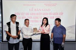 Bàn giao 88 hiện vật sau khai quật tại Đồn Chơn Sảng và Trạm Nam Chơn