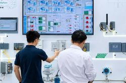 Từ nhà máy thông minh đến quản trị dữ liệu