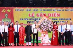 Hà Nội gắn biển di tích cách mạng kháng chiến tại đình Kim