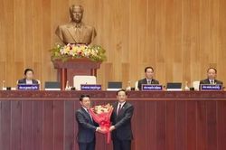 Lãnh đạo Chính phủ, Quốc hội Việt Nam gửi thư chúc mừng Chủ tịch Quốc hội và Thủ tướng Lào