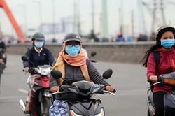 Không khí lạnh gây mưa dông, miền Bắc có nơi xuống 14 độ C