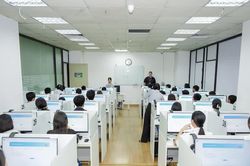 Giải pháp nào để chuẩn hóa năng lực số cho học sinh trong thời đại AI?