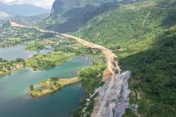 Cao tốc Hòa Bình - Mộc Châu tăng tốc thi công, chờ vốn mở rộng 4 làn xe