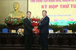 Thủ tướng điều động, bổ nhiệm, phê chuẩn nhân sự