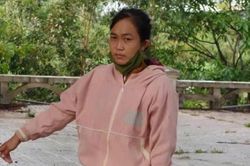 Giả vờ hỏi mua nữ trang rồi đeo cả lượng vàng bỏ chạy