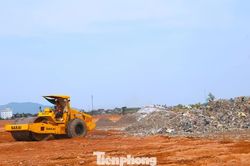 Phát lộ 'núi rác' dưới lòng đất khi thi công khu công nghiệp 1.555 tỷ