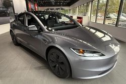 Thị trường xe điện tuần qua: Tesla giao gần 487.000 xe trong quý III/2026