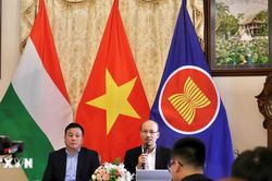 Đại sứ quán Việt Nam tại Hungary chào đón tân sinh viên năm học 2026-2027