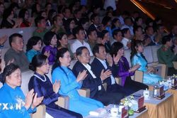 Chủ tịch Quốc hội dự Chương trình nghệ thuật 'Kết nối yêu thương'