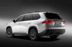 Toyota giới thiệu xe SUV 7 chỗ công suất 362 mã lực, giá hơn 1,1 tỷ đồng
