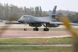 Mỹ bất ngờ rút loạt B-1, B-52 khỏi căn cứ ở Anh