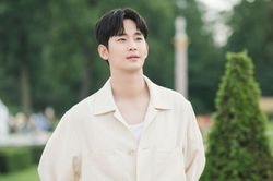 Kim Soo Hyun được hàng nghìn khán giả Philippines chào đón