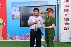 Tuyên truyền pháp luật ATGT cho gần 900 học viên tại Trung tâm GDTX Cà Mau