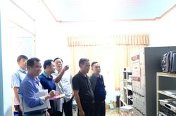 Báo và Phát thanh, Truyền hình Lâm Đồng làm việc với xã Đạ Tẻh về bàn giao tài sản công