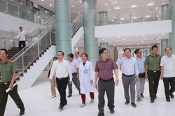 Khẩn trương hoàn thiện Bệnh viện Đa khoa Đắk Nông và Quảng trường Trung tâm Gia Nghĩa