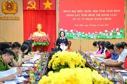 Đoàn đại biểu Quốc hội tỉnh khảo sát tình hình thi hành Luật Xử lý vi phạm hành chính tại Công an tỉnh và các đơn vị liên quan