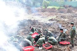 Hôm nay 5-10: Phát hiện thêm 13 bộ hài cốt liệt sĩ cùng 1 bộ di vật kèm theo tại Công viên Lê Thị Riêng