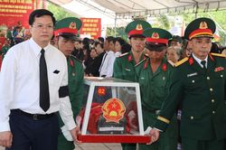 Quảng Ngãi: Xúc động lễ truy điệu 12 hài cốt liệt sĩ được tìm thấy tại bệnh xá Đức Phổ