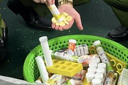 Công an Hà Nội triệt phá cơ sở sản xuất hơn 1,2 triệu viên sủi giả