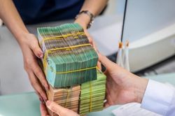 Nhu cầu vốn tăng cao, tăng trưởng tín dụng có thể vượt mục tiêu định hướng 15%