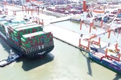 12 nhóm hàng phải làm thủ tục tại cửa khẩu